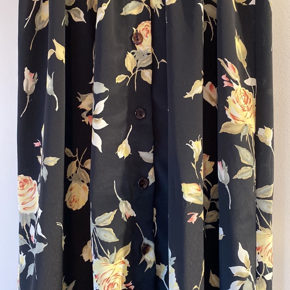 Vintage Button-front Skirt - Picture 2 of 9